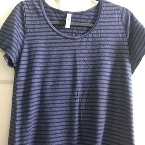 Large Lularoe Classic T